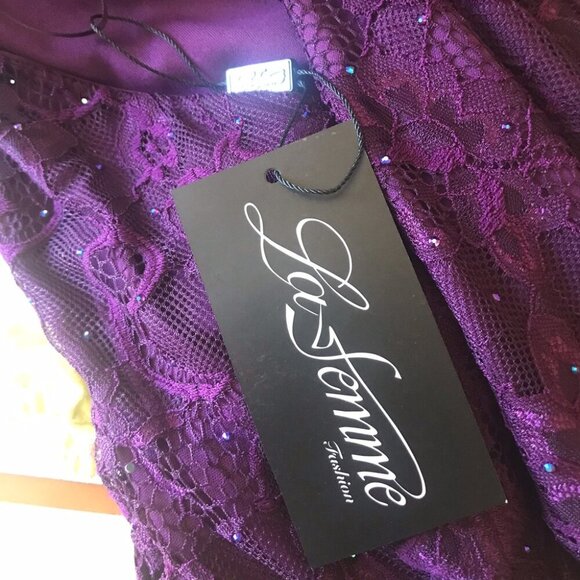 NWT La Femme 30442SC Stretch Lace Prom Dress Dark Berry Size 4 - Picture 8 of 9